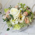 ImodFlowers Aranjament floral cu cymbidium alb