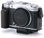 Tilta The Thumb Grip hot shoe attaches to the camera's hot shoe connector and increases stability when held in the hand TA-T73-A-B