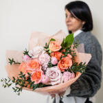 ImodFlowers Buchet Pastel cu Minitrandafiri, Lalele si Zambile
