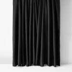 Goldea draperie blackout cu luciu satinat - negru 270x180 cm