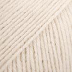 DROPS Design Fabel uni 121 - krémfehér