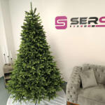 Sersimo Karácsony Deluxe műfa Sersimotól, Kárpátok zöld hegyekkel, 2D+3D, 250cm