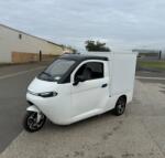 FEEL Likebike - Feel - Prime - Elektromos háromkerekű DOBOZOS zárt segédmotoros kerékpár 60V 65Ah 2000Watt