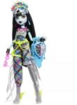 Mattel Monster High: Забавление с чудовища - бебе Франки