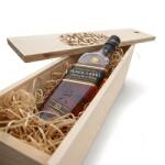 Johnnie Walker Pachet Cadou Cutie Lemn Personalizata Whisky Johnnie Walker Black Label 12 Ani 40% 1L