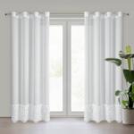Takoy Fehér sifon függöny 3D-s rózsaapplikációval 140x250 cm ringlivel - ROSES - Eva Minge