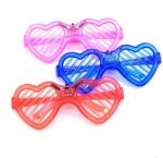 Flippy Ochelari de Petrecere cu LED, Flippy, Model Inima, din Plastic, 3 Moduri de Iluminat, Marime Universala, Multicolor (162155)