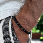 Ezera Bratara Barbati Evander pe elastic din Onix mat si Piatra de lava (BBONPL)