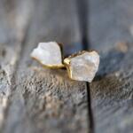 Ezera Cercei piatra naturala Cuart Transparent, cercei cu cristal brut, placati cu aur de 18K (CCTR)
