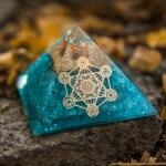 Ezera Piramida Orgonica Aqua Stone cu Cristale de Acvamarin, Cuart si Spirala Vibrationala de Cupru, Simbol Cubul lui Metatron (POAQS) Obiect de decorat