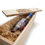 CHIVAS REGAL Pachet Cadou Cutie de Lemn Personalizata Whisky Chivas Regal 18 Ani 40%, 0.7L