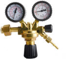 SATRA Reductor presiune gaz inert pentru sudură Ar/CO2 cu manometru 15635 (S-90238)