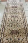 LOTOS Traversa Lotos 15040-110, Latime 1.2m, Marime 120 x 2300 cm, Bej, Inaltime Fir 8 mm, Festonata Surfilata Tivita, Antialergica, Polipropilena, Living, Dormitor, Coridor, Hol Covor