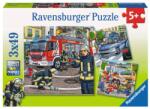 Ravensburger - Puzzle 3x49 Helpers in Need - 40 - 99 piese