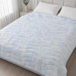 Kotonia Home Cuvertura pentru pat dublu Kotonia Home - matlasata prin coasere, dimensiunea 200x230 cm, decor fantezie bleu ciel (004906)