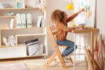KinderKraft Scaun de masa Kinderkraft Enock, Alb/Natur (KKKENOCWHT0000) Scaun de masa bebelusi, inaltator
