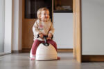 Scoot & Ride My First 3 az 1-ben kismotor és járássegítő - Miffy Sand limitált kiadású bébi guruló (54153)