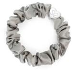 By Eloise London Silver Heart Silk Scrunchie culoare Moonlight
