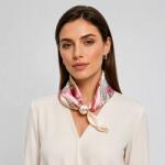 Shopika Esarfa colier satinata cu perla decorativa si inchidere magnetica, model floral pe fond alb