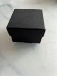  fekete elegáns papír ékszertartó doboz 5x5x3, 5 cm (ur2730)
