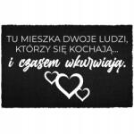 TabPrint Lábtörlő Kókusz 40X60 Fekete Az Ajtó Alatt Humor Felirat Itt Szerelem És Bosszú (WYCIERACZKA WEJŚCIOWA 40X60 TU MIŁOŚĆ I WKURW)