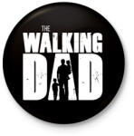 printfashion The walking dad - apa két gyerekkel - fehér - Kitűző, hűtőmágnes - Fekete (18442845)