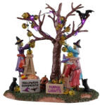  Lemax decorating the spooky tree Spooky Town 2026