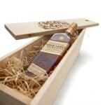 Johnnie Walker Pachet Cadou Cutie Lemn Personalizata Whisky Johnnie Walker Gold Label 18 Ani The Ultimate Edition 40%, 0.7L