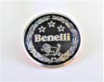 Benelli 05531P180000 embléma Benelli Váz, idomok és járműkiegészítők Matricák és járműdekoráció Emblémák, jelvények és típusfeliratok
