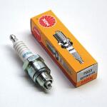 NGK BPR6HS (7022) gyújtógyertya NGK Elektromos alkatrészek Gyújtásrendszer Gyújtógyertyák és gyújtótrafók Gyújtógyertyák - motomotors - 3 914 Ft