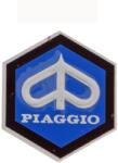 RMS 149876 hatszögletű embléma első pajzshoz, Piaggio 31 mm RMS Váz, idomok és járműkiegészítők Matricák és járműdekoráció Emblémák, jelvények és típusfeliratok