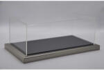 ATLANTIC Vitrină acrilică Dieppe Carbon scala 1/18 cu bază cu efect de fibră de carbon (325x165x118 mm)1/43 (46541)