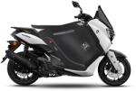 Tucano Urbano lábvédő kötény Yamaha 560 TMAX TECH MAX 2025+ (R254S), TERMOSCUD S 4 évszakos, SGAS lebegésgátló rendszerrel TUCANO URBANO Váz, idomok és járműkiegészítők Járműtakarók és lábvédők Lábvédő kötények és 