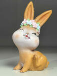 QX-IMP Nyúl figura virágkoszorúban 10, 8 cm (046627)