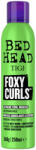 TIGI Bed Head Foxy Curls Erős tartást adó göndörítő hab 250 ml