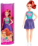 Mattel Papusa Barbie Fashionistas cu tinuta sport fusta plisata si par roscat Mattel (JPT) Papusa