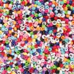 PLAYBOX Set creatie cu de 650 de margele colorate, modele rotunde si litere (PB2472443)