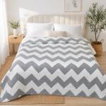 Kotonia Home Cuvertura pentru pat Kotonia Home - matlasata ultrasonic, dimensiunea 180x230 cm, decor geometric, alb si gri (004915)