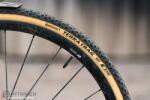 Continental Plášť Continental Terra Trail 700x35C ShieldWall, TLR, kevlar, negru/crem (35-622 (700x35C))
