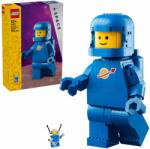 LEGO® Up-Scaled Blue Astronaut Minifigure (40921) LEGO