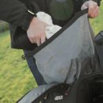 Givi Set Genți Moto Laterale Extensibile GIVI EASY10 54-70L · Negru