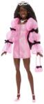 Mattel Barbie, Deluxe Style, papusa cu o rochie mini roz metalizata Papusa Barbie