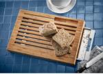 WMF tocător de pâine cu tavă pentru firimituri, tocător cu tavă de scurgere 44 x 27 x 4, 8 cm, tocător din lemn cu tavă pentru firimituri, bambus, formă grilă, delicat cu lamele - 1892014500 (1892014500) Tocator
