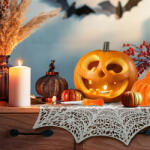  Halloween-i dekoráció - pókháló alátét - ezüst - Ø37 cm - műanyag (56576)