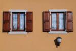 DIMEX ART Nem szőtt fotótapéta ablakok redőnnyel 375 x 250 cm (MS-5-0825)
