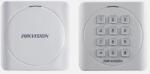 Hikvision Cititor card Hikvision DS-K1801E, citeste carduri RFID EM 125Khz, distanta citire: 50mm, comunicare: Wiegand 26/34 protocol, indicator LED de stare si alimentare; alimentare: 12VDC, IP65, dimensiuni: 