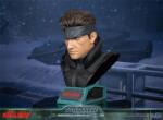 First 4 Figures Metal Gear Solid - bust Solid Snake în mărime naturală - Standard Edition Figurina