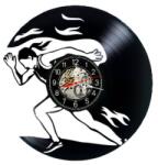  Ceas de perete decorativ realizat din disc de vinil, Model Atletism Alergare Sportiva Sprint Flacari, Negru, 30 cm
