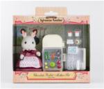 EPOCH Sylvanian Families Csoki Nyuszi mama hűtőszekrénnyel (SLV5014)