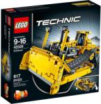 LEGO Technic - Buldózer (42028)